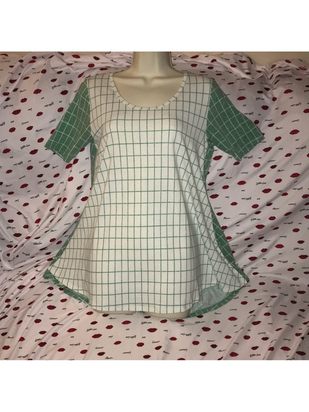 LuLaRoe XS Green & White Grid Short-Sleeve Top